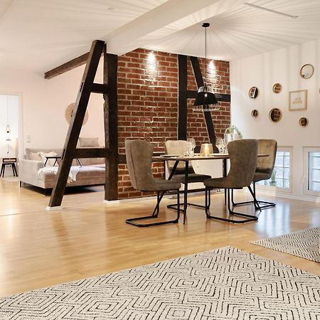 Jasta Homes Altstadt, Zentral, Ueberdachter Parkplatz, Netflix, Vollausstattung, Loft, Modern Und Komfort 哈默尔恩 外观 照片