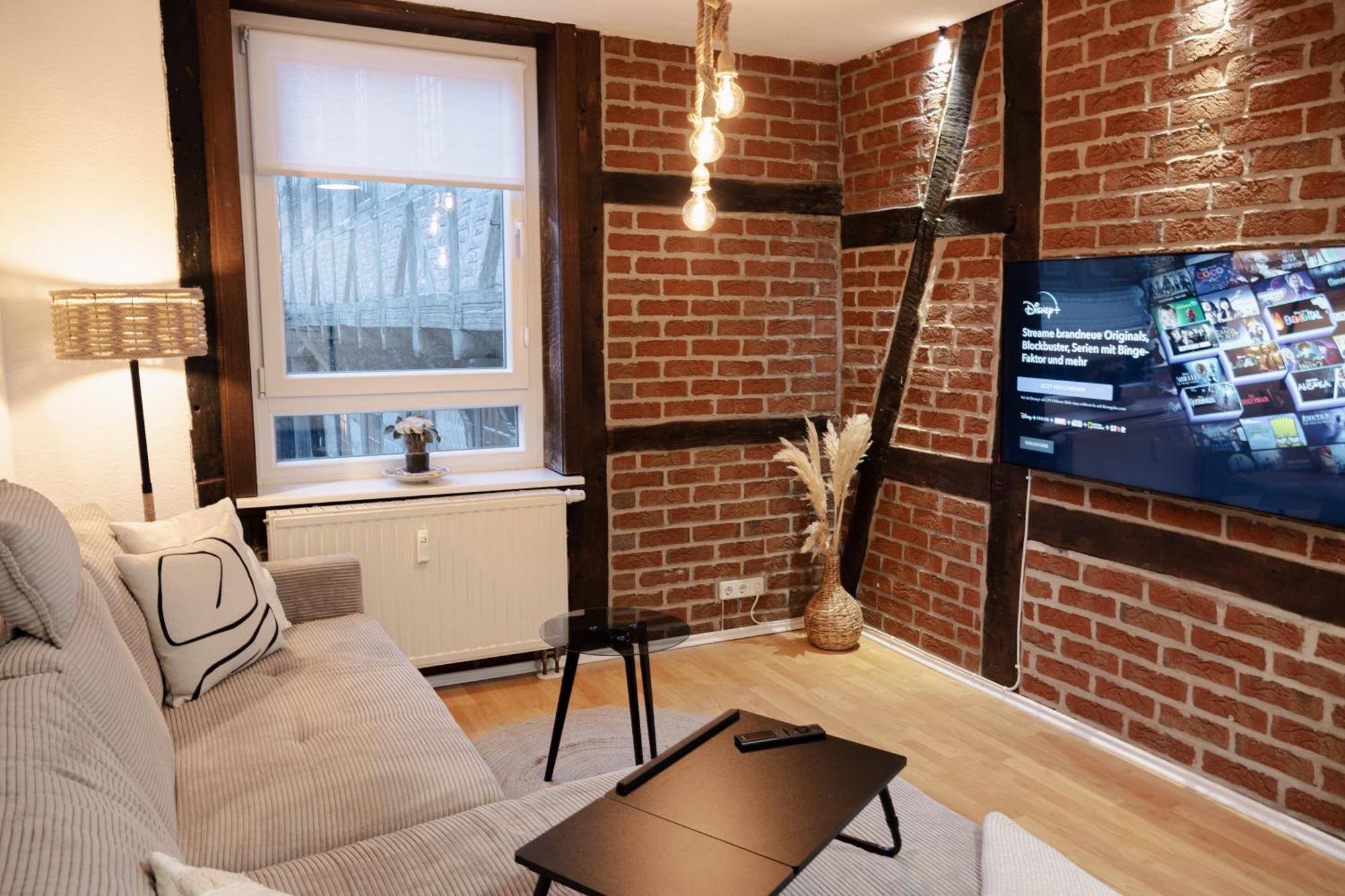 Jasta Homes Altstadt, Zentral, Ueberdachter Parkplatz, Netflix, Vollausstattung, Loft, Modern Und Komfort 哈默尔恩 外观 照片