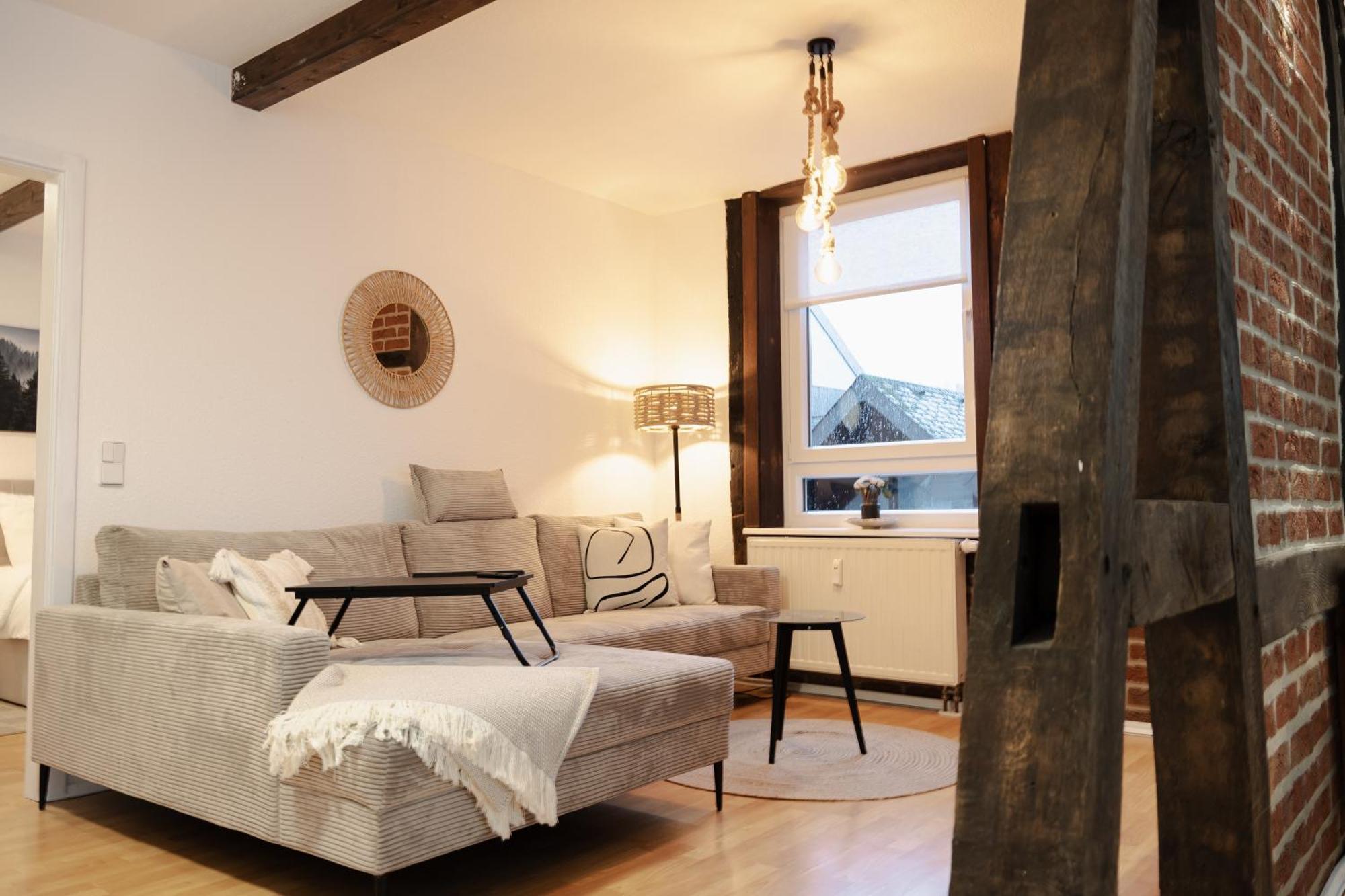 Jasta Homes Altstadt, Zentral, Ueberdachter Parkplatz, Netflix, Vollausstattung, Loft, Modern Und Komfort 哈默尔恩 外观 照片